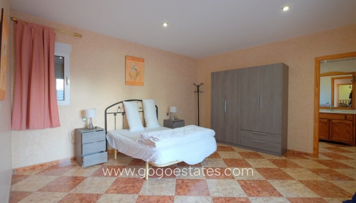 Te koop - Huis - Vrijstaande Villa - Calpe - Calpe Centro