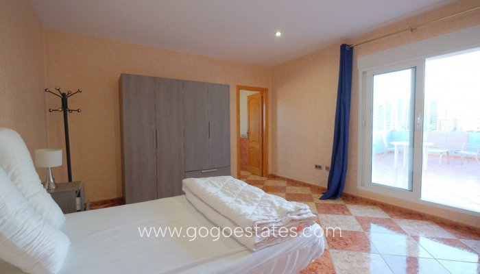 Te koop - Huis - Vrijstaande Villa - Calpe - Calpe Centro