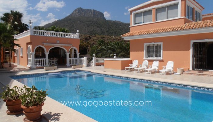 Te koop - Huis - Vrijstaande Villa - Calpe - Calpe Centro