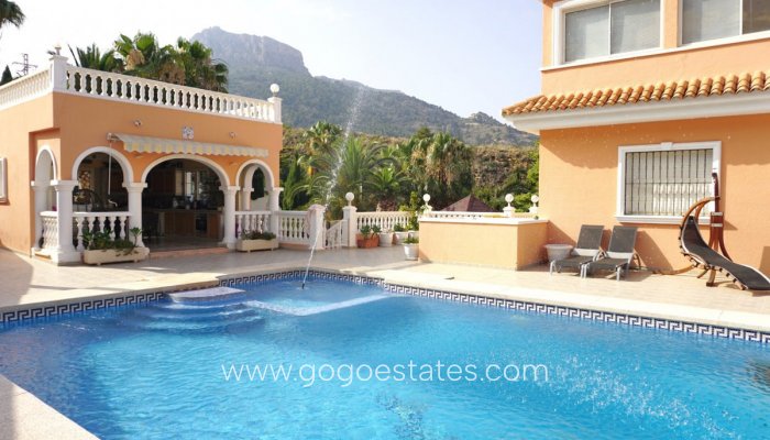 Te koop - Huis - Vrijstaande Villa - Calpe - Calpe Centro