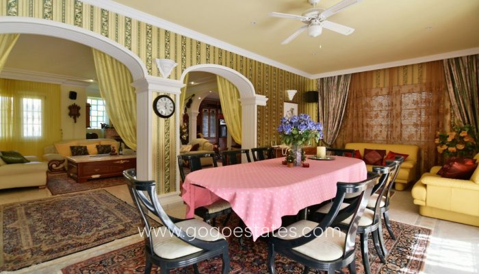 Te koop - Huis - Vrijstaande Villa - Calpe - Calpe Centro