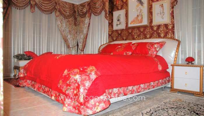 Te koop - Huis - Vrijstaande Villa - Calpe - Calpe Centro