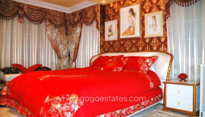 Te koop - Huis - Vrijstaande Villa - Calpe - Calpe Centro