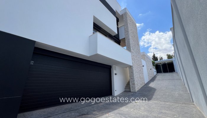 Te koop - Huis - Vrijstaande Villa - Orihuela - Orihuela Costa