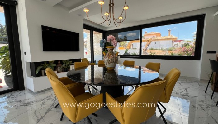 Te koop - Huis - Vrijstaande Villa - Orihuela - Orihuela Costa