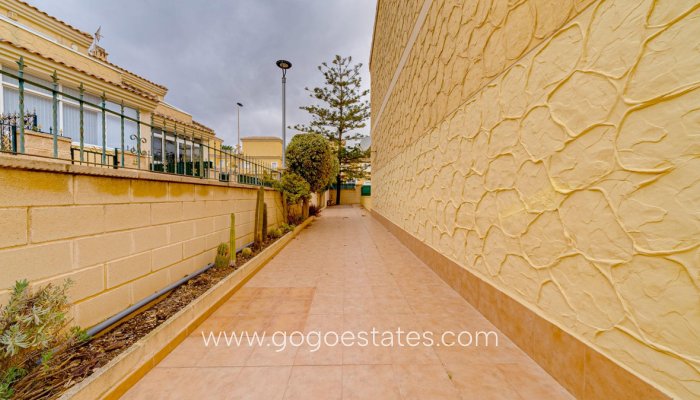 Te koop - Huis - Bungalow - Torrevieja - Torrevieja Centro