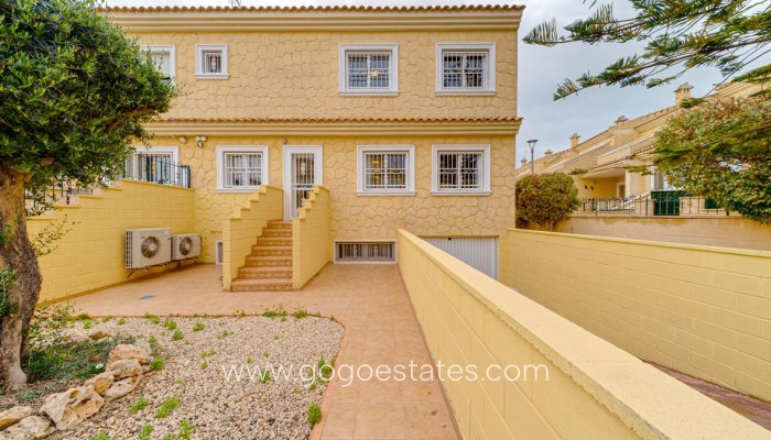 Te koop - Huis - Bungalow - Torrevieja - Torrevieja Centro