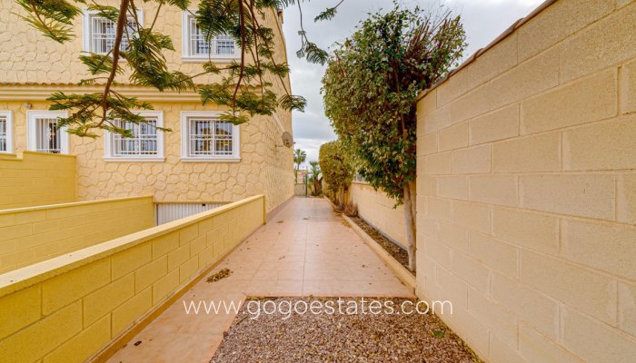 Te koop - Huis - Bungalow - Torrevieja - Torrevieja Centro