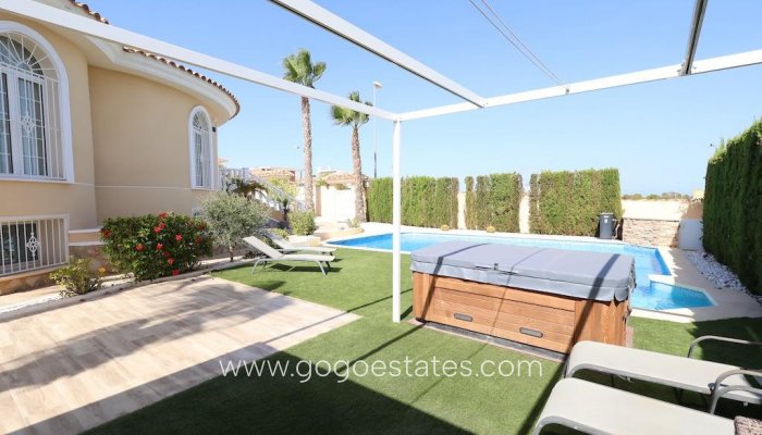 Te koop - Huis - Vrijstaande Villa - Rojales - Ciudad Quesada