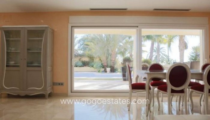Te koop - Huis - Vrijstaande Villa - Alicante - Alicante Centro