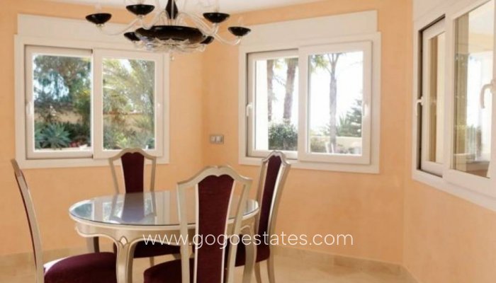 Te koop - Huis - Vrijstaande Villa - Alicante - Alicante Centro