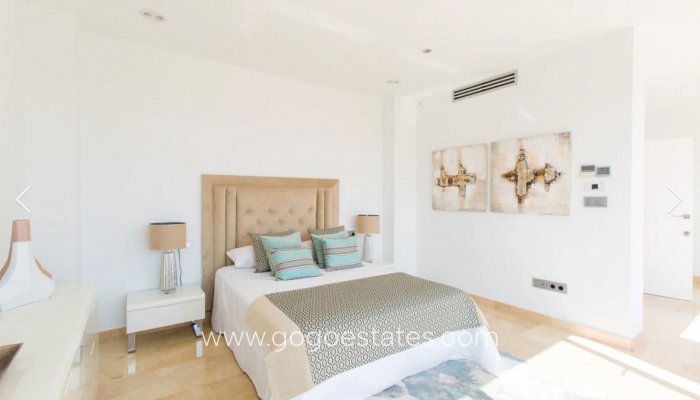 Te koop - Huis - Vrijstaande Villa - Teulada - Moraira