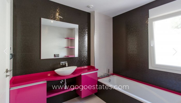 Te koop - Huis - Vrijstaande Villa - Teulada - Moraira