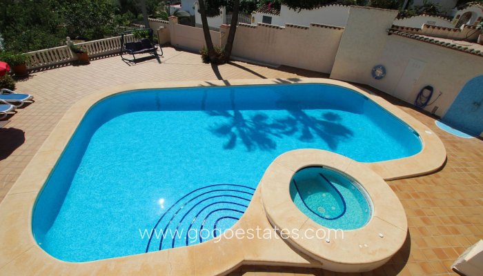 Te koop - Huis - Vrijstaande Villa - Calpe - Calpe Centro