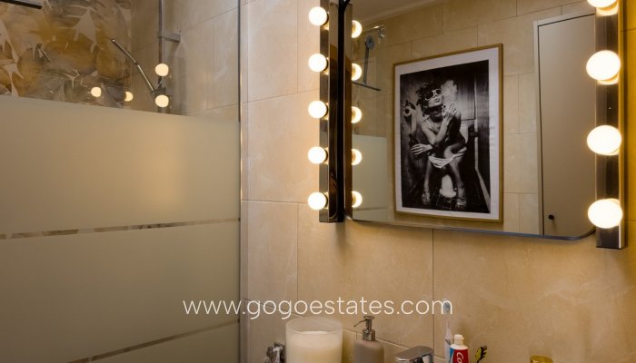 Te koop - Huis - Stadswoning - Torrevieja - Torrevieja Centro