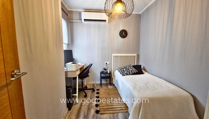 Te koop - Huis - Stadswoning - Torrevieja - Torrevieja Centro