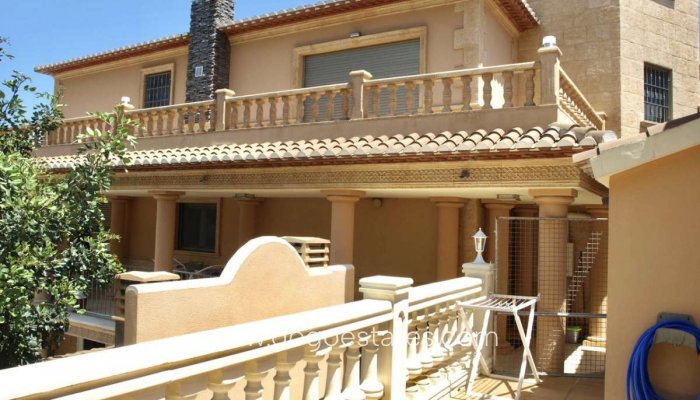 Te koop - Huis - Vrijstaande Villa - Dénia - Denia Centro