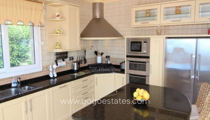 Te koop - Huis - Vrijstaande Villa - Teulada - Moraira