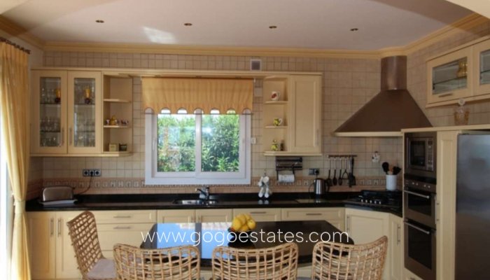 Te koop - Huis - Vrijstaande Villa - Teulada - Moraira