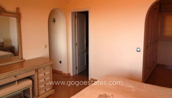 Te koop - Huis - Vrijstaande Villa - Teulada - Moraira