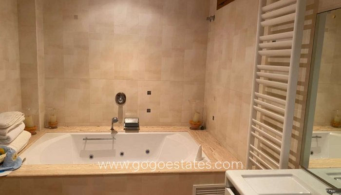 Te koop - Huis - Vrijstaande Villa - Teulada - Moraira