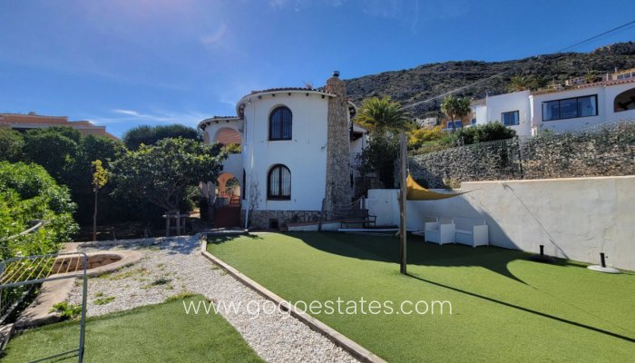 Te koop - Huis - Vrijstaande Villa - Calpe - Calpe Centro