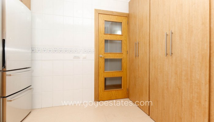 Te koop - Appartement - Appartement op de middelste verdieping - Torrevieja - Torrevieja Centro