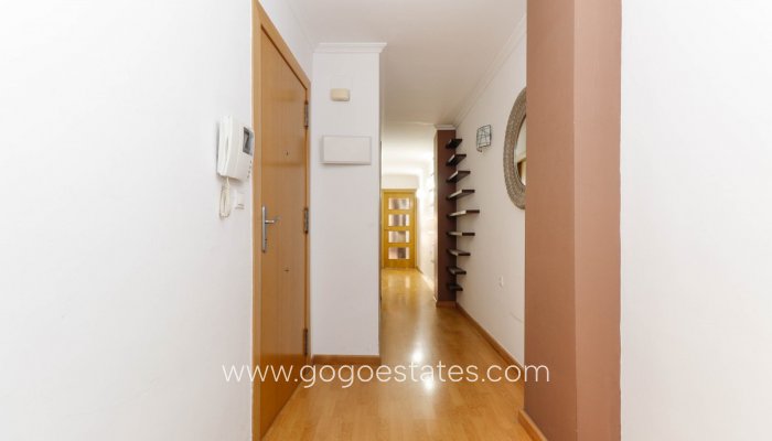 Te koop - Appartement - Appartement op de middelste verdieping - Torrevieja - Torrevieja Centro