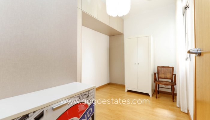 Te koop - Appartement - Appartement op de middelste verdieping - Torrevieja - Torrevieja Centro