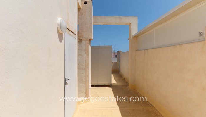 Te koop - Appartement - Appartement op de middelste verdieping - Torrevieja - Torrevieja Centro