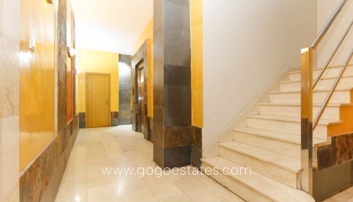 Te koop - Appartement - Appartement op de middelste verdieping - Torrevieja - Torrevieja Centro