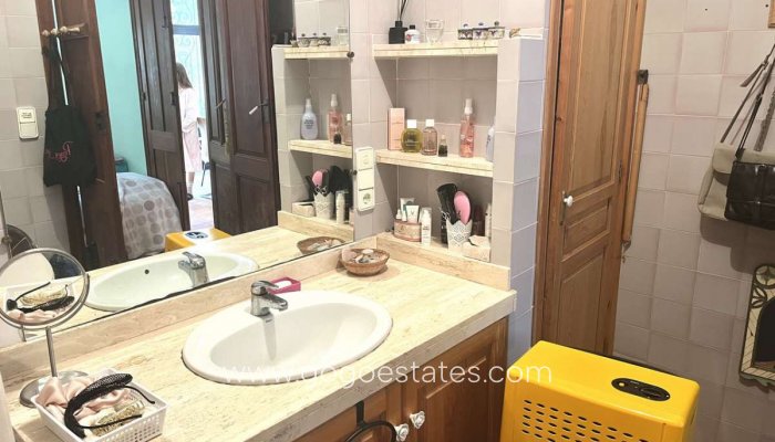 Revente - Maison - Villa Individuelle - Orba - Orba Centro