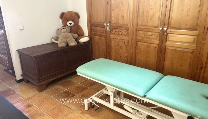 Revente - Maison - Villa Individuelle - Orba - Orba Centro