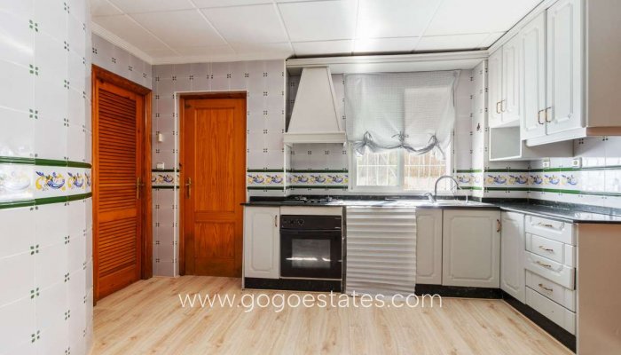 Te koop - Huis - Vrijstaande Villa - Orihuela - Orihuela Centro