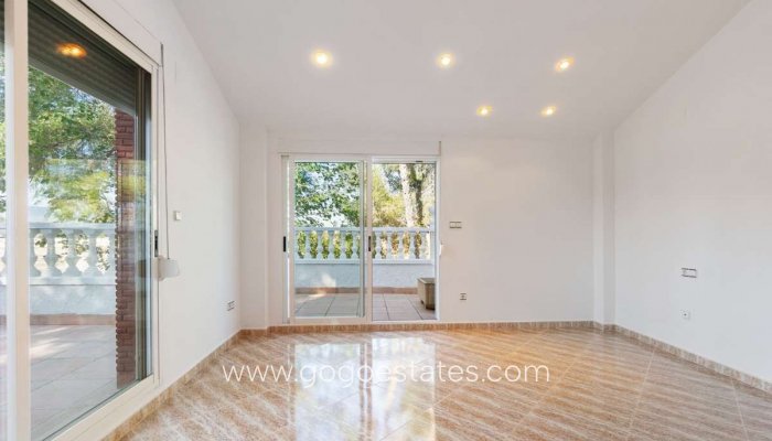 Te koop - Huis - Vrijstaande Villa - Orihuela - Orihuela Centro