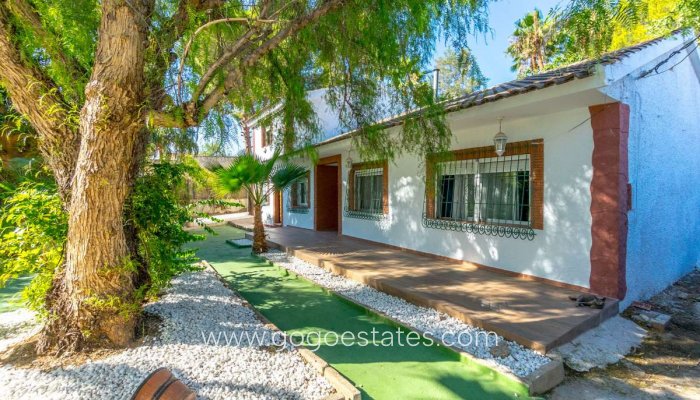 Te koop - Huis - Vrijstaande Villa - Orihuela - Orihuela Centro