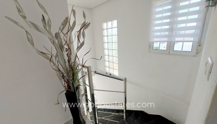 Te koop - Huis - Vrijstaande Villa - Orihuela - Orihuela Costa