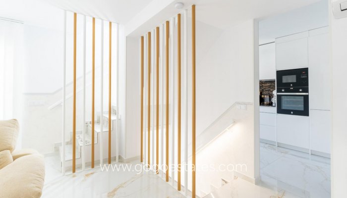 Te koop - Huis - Stadswoning - Orihuela - Punta Prima