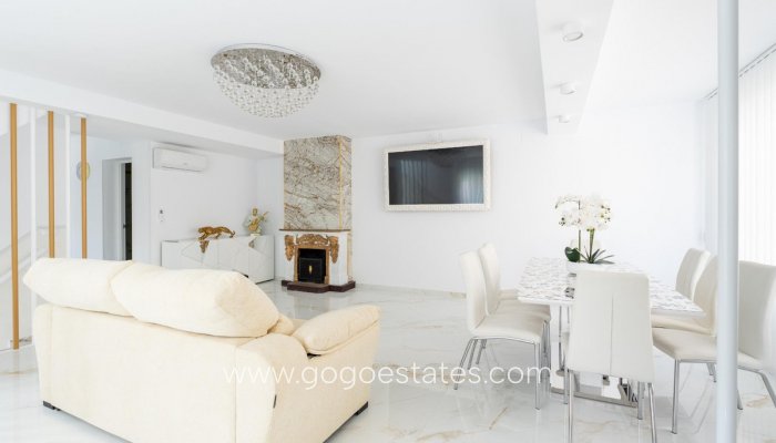 Te koop - Huis - Stadswoning - Orihuela - Punta Prima