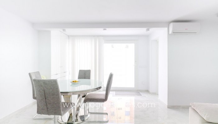 Te koop - Huis - Stadswoning - Orihuela - Punta Prima