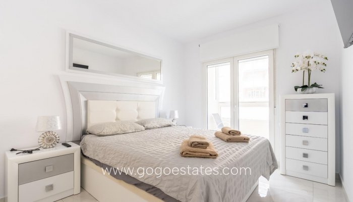 Te koop - Huis - Stadswoning - Orihuela - Punta Prima