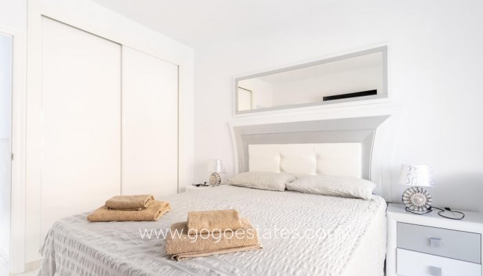 Te koop - Huis - Stadswoning - Orihuela - Punta Prima