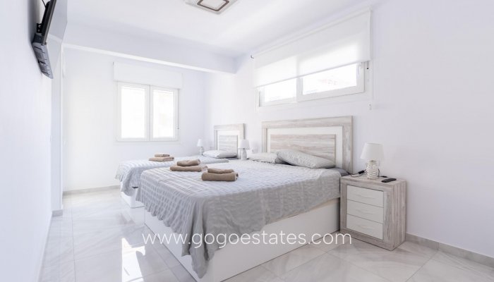 Te koop - Huis - Stadswoning - Orihuela - Punta Prima