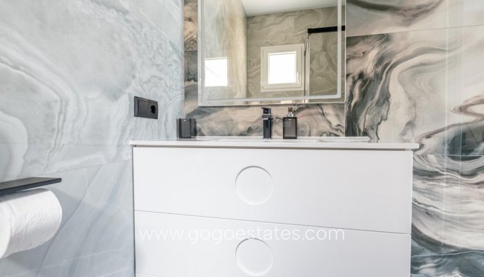 Te koop - Huis - Stadswoning - Orihuela - Punta Prima