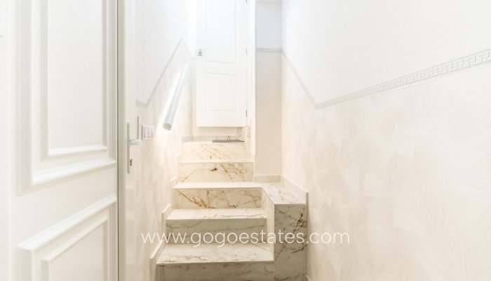 Te koop - Huis - Stadswoning - Orihuela - Punta Prima