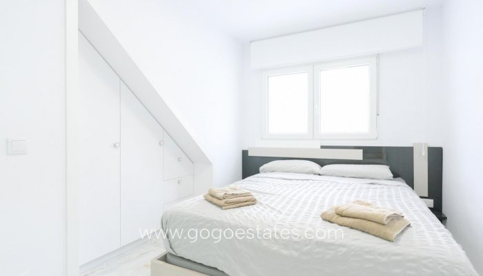 Te koop - Huis - Stadswoning - Orihuela - Punta Prima