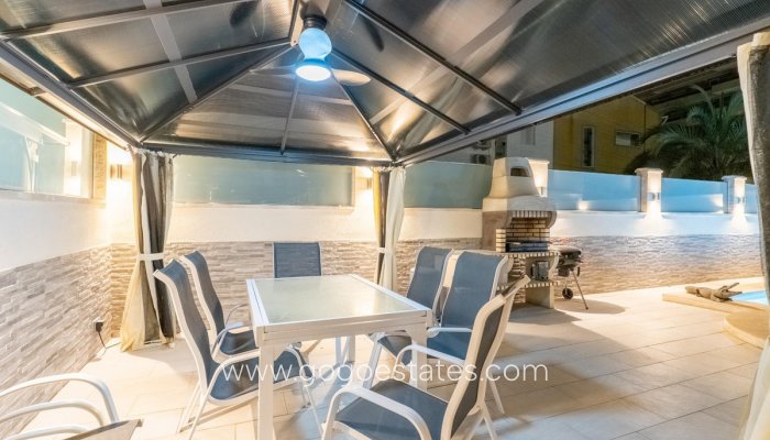 Te koop - Huis - Stadswoning - Orihuela - Punta Prima