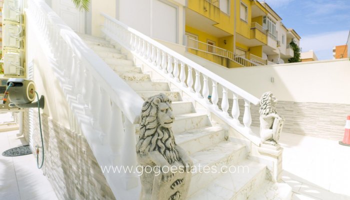 Te koop - Huis - Stadswoning - Orihuela - Punta Prima