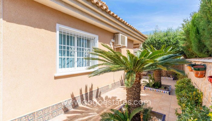 Revente - Maison - Villa Individuelle - Orihuela - Punta Prima