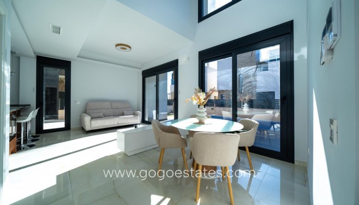 Te koop - Huis - Vrijstaande Villa - Orihuela - Orihuela Costa